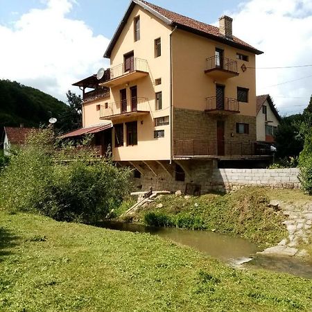 Guesthouse Smiljanic Slavkovica Buitenkant foto