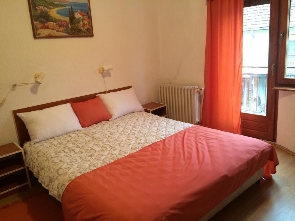 Guesthouse Smiljanic Slavkovica Buitenkant foto
