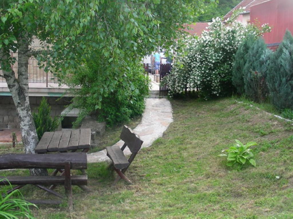 Guesthouse Smiljanic Slavkovica Buitenkant foto